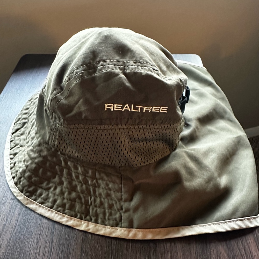 Realtree Olive and Black Sun Hat